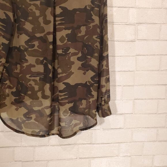 Zenana Styles full-button camo blouse - Picture 9 of 12